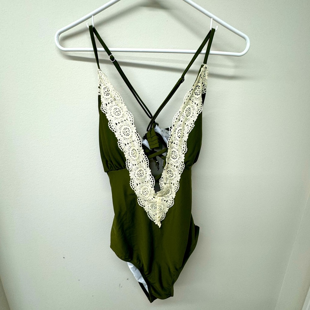 Cupshe deep neck swimsuit, green, one piece